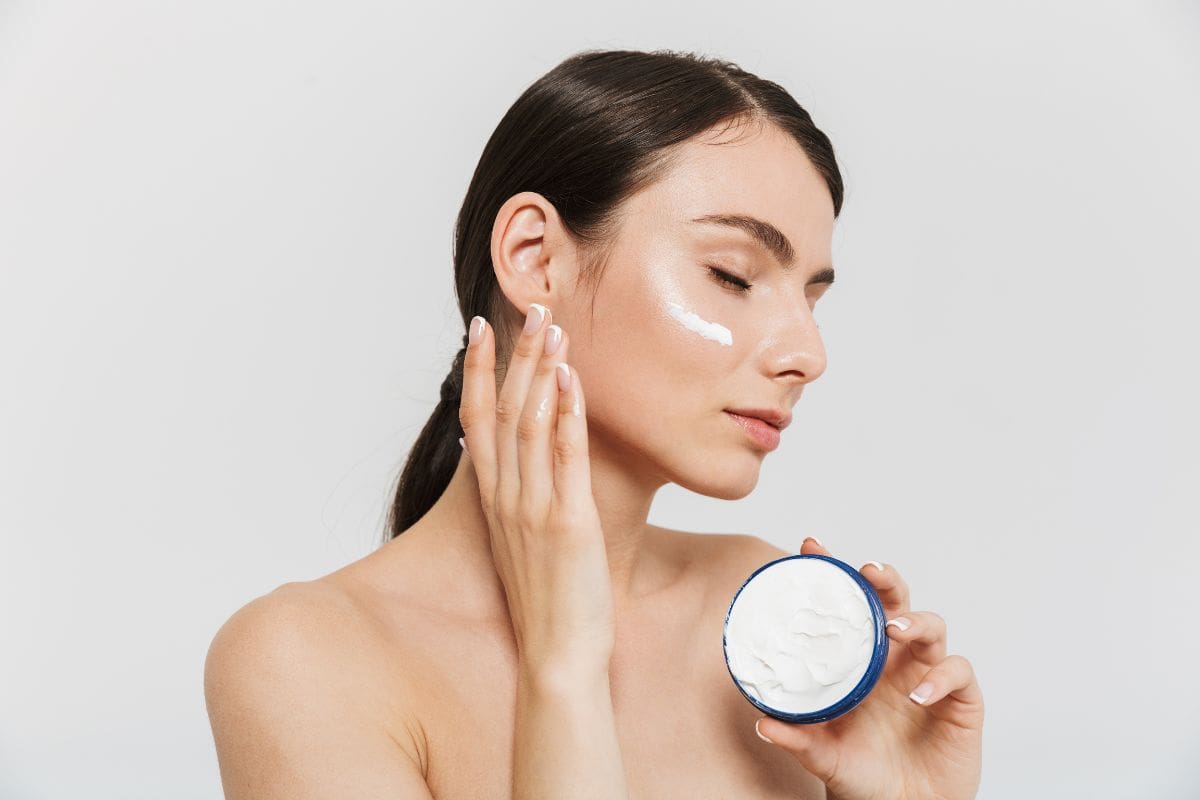 Cách chọn kem dưỡng ẩm cho da dầu