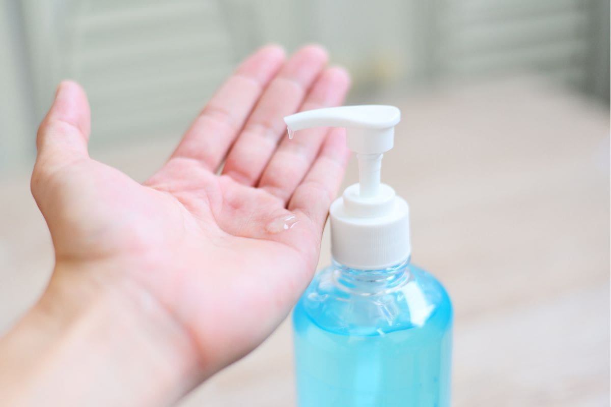 Sữa rửa mặt dạng gel
