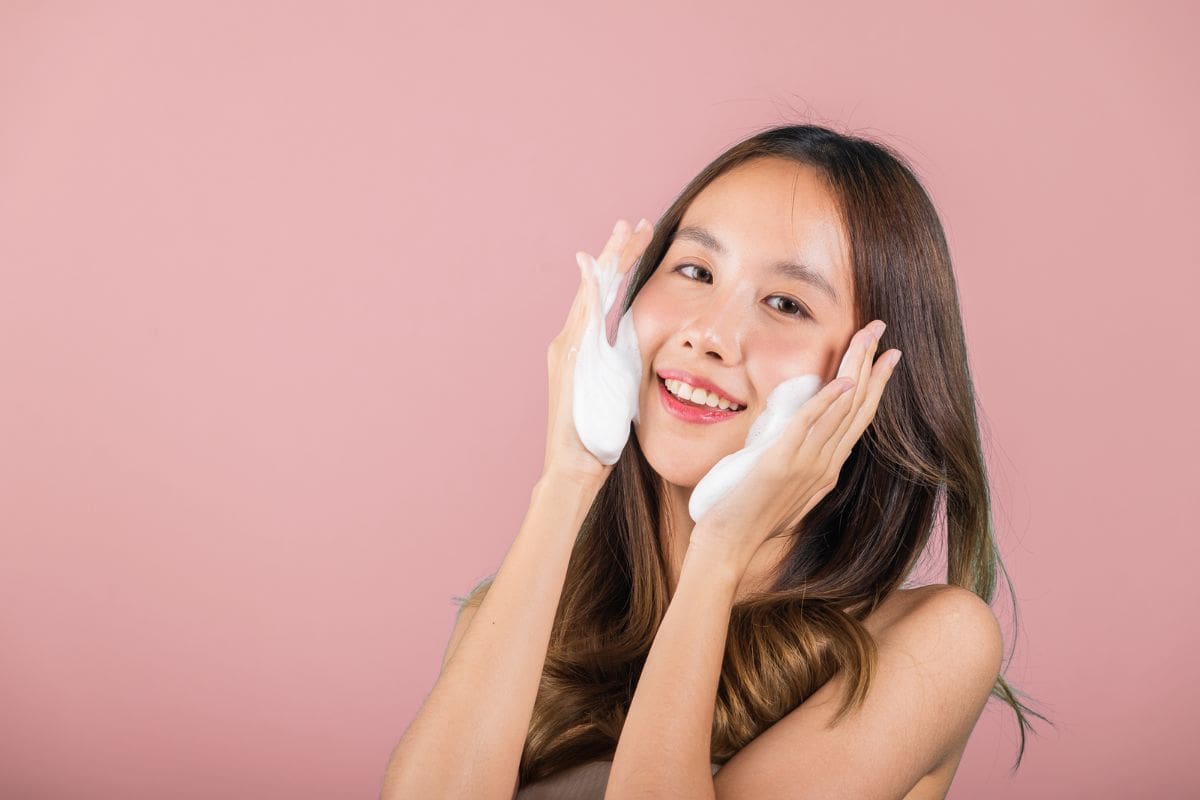 Top 7 sữa rửa mặt cho da dầu tốt nhất hiện nay